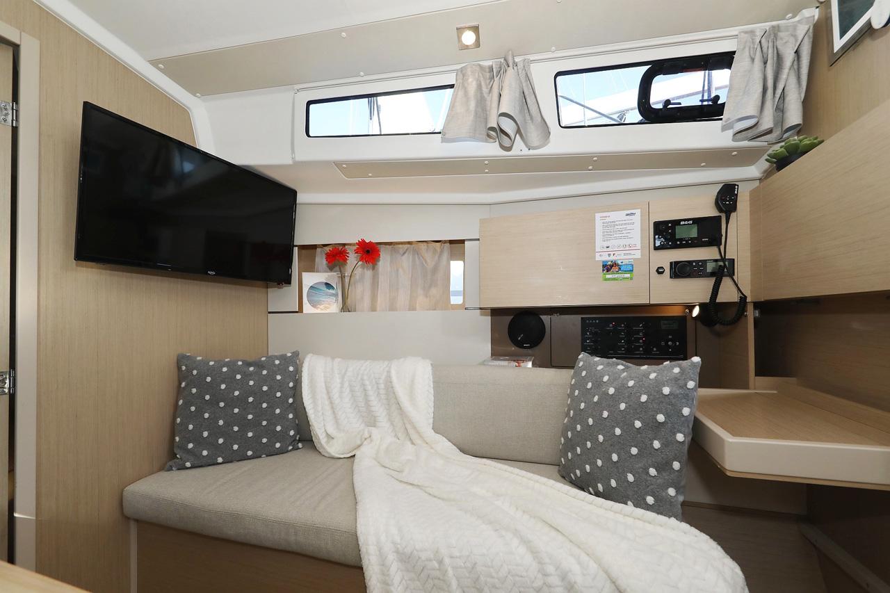 Oceanis 38.1, picture 15