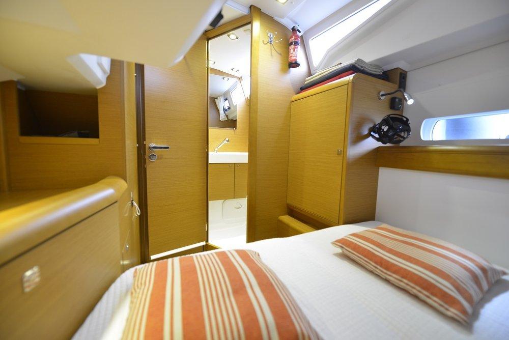 Sun Odyssey 479 - 4 cab. - Norwegian wood, picture 9