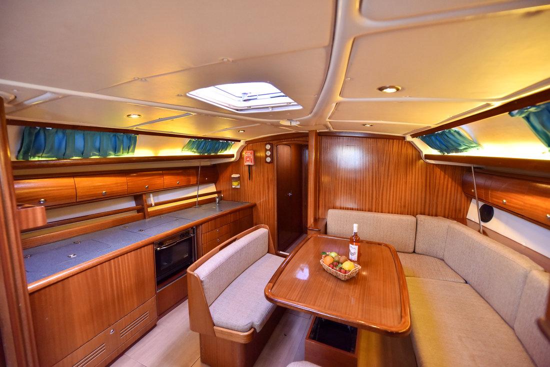 Bavaria 44, picture 6