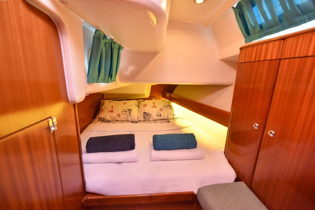 Bavaria 44, picture 10