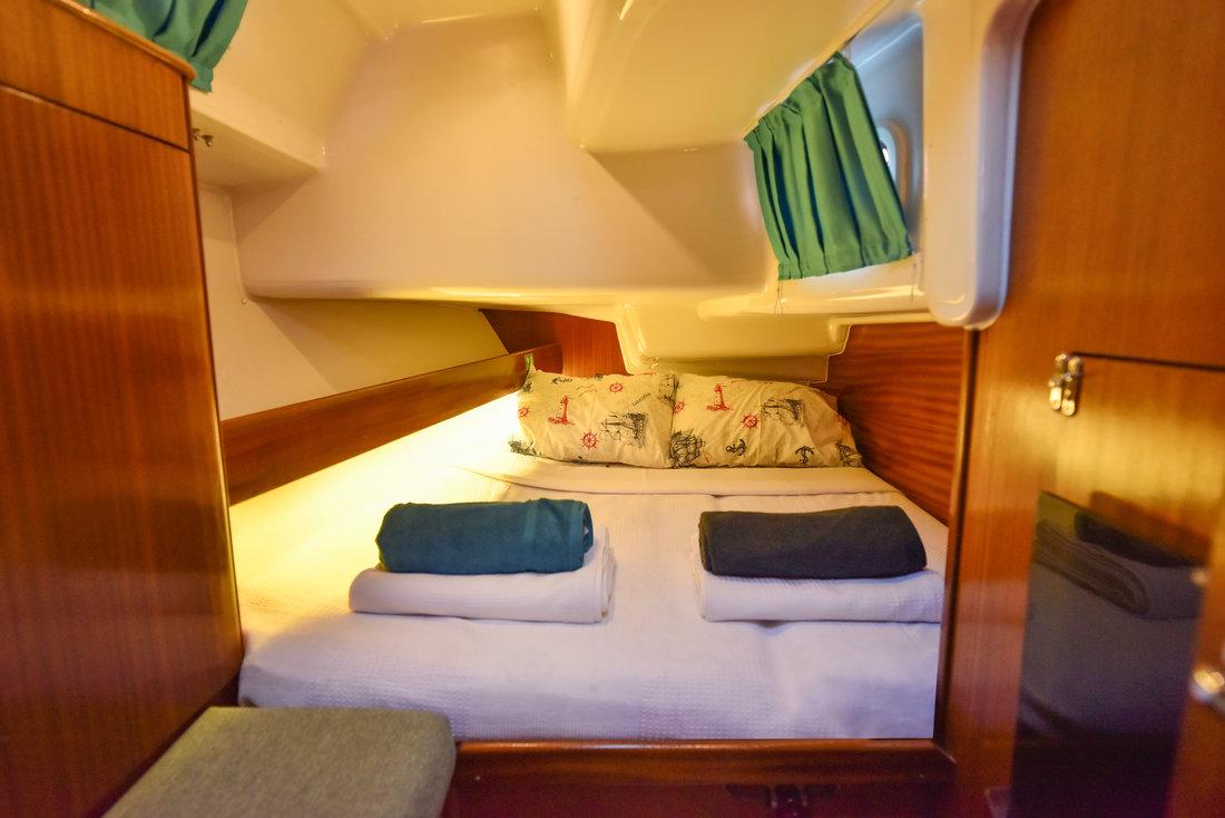 Bavaria 44, picture 11