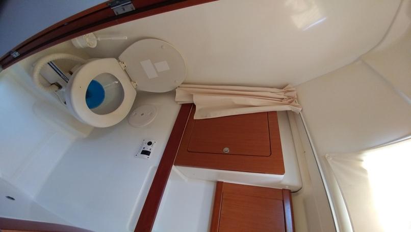 Oceanis 43, picture 22