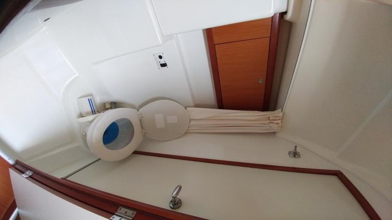 Oceanis 43, picture 23