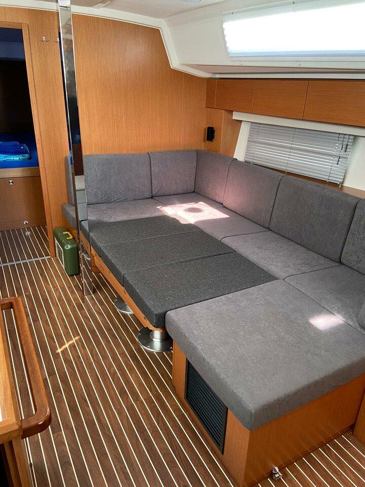 Bavaria C42, picture 8
