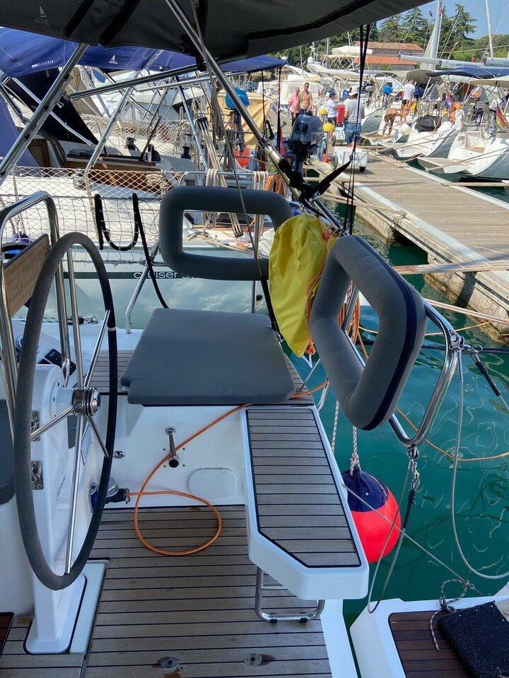 Bavaria C42, picture 4