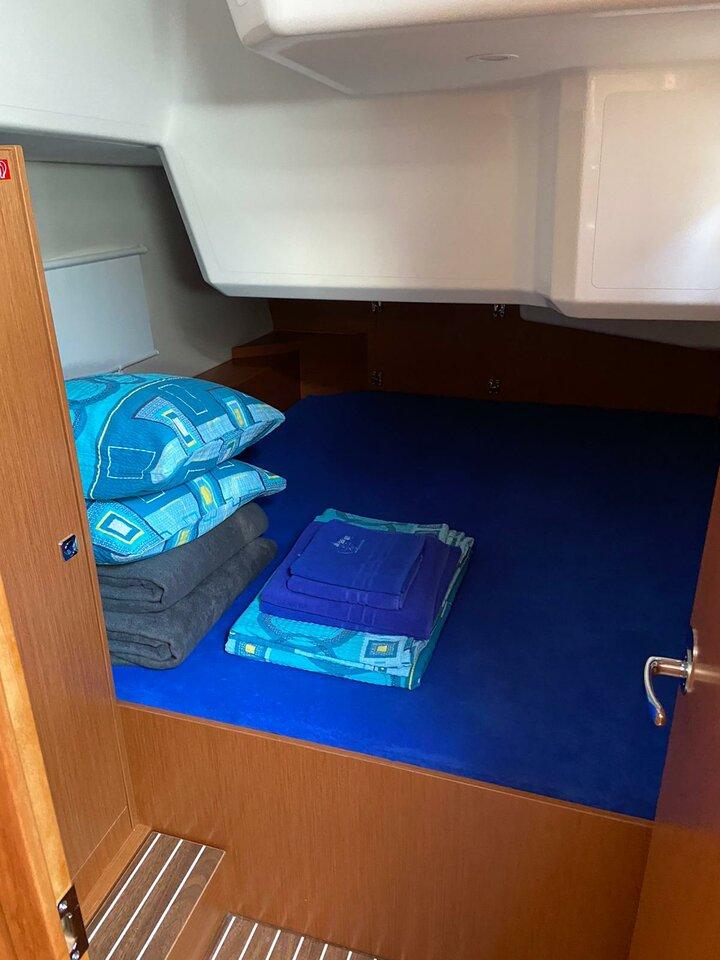 Bavaria C42, picture 14