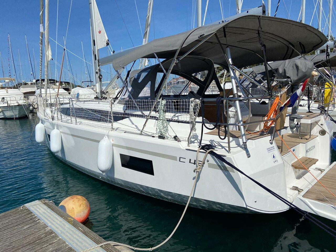 Bavaria C42, picture 3