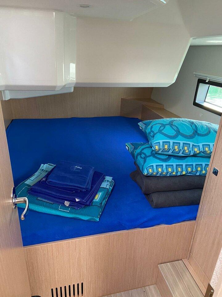 Bavaria C42, picture 12