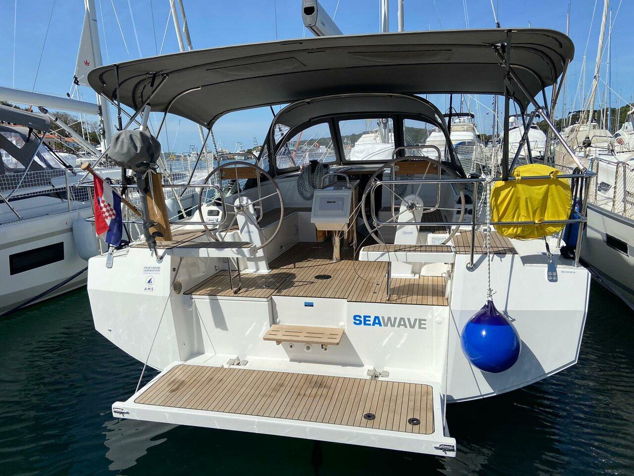Bavaria C42, picture 4