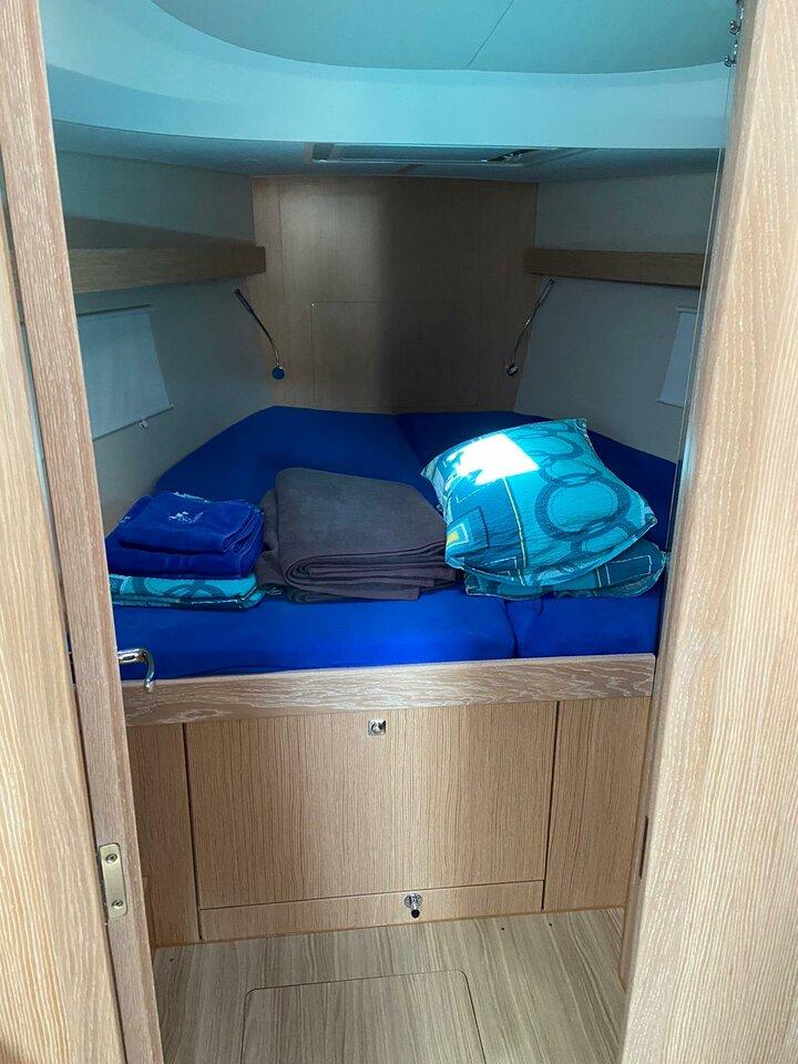 Bavaria C42, picture 13