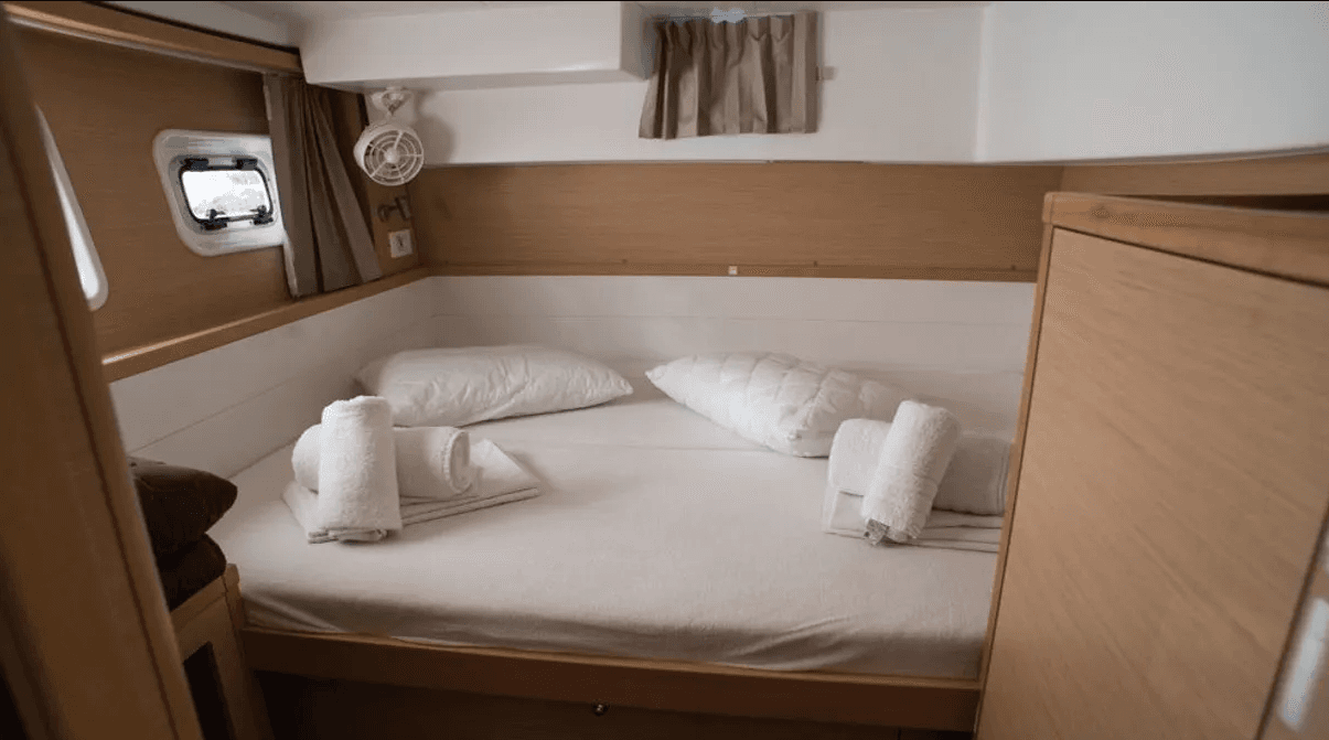 Lagoon 39 - 4 + 2 cab. - Lost Cat, picture 3