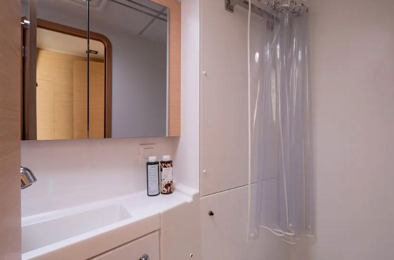 Lagoon 39 - 4 + 2 cab. - Lost Cat, picture 11