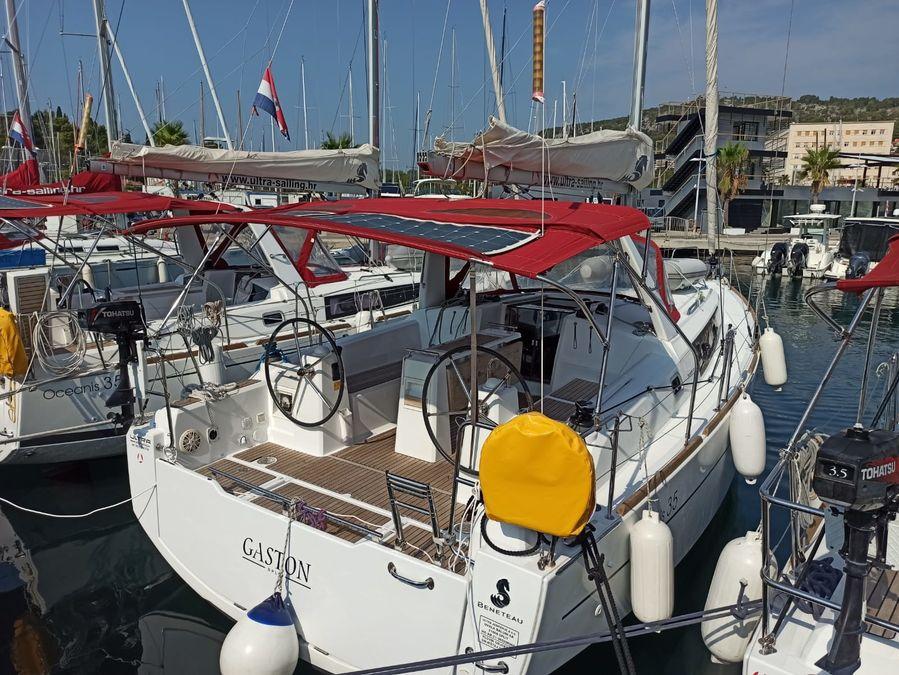 Oceanis 35, picture 5