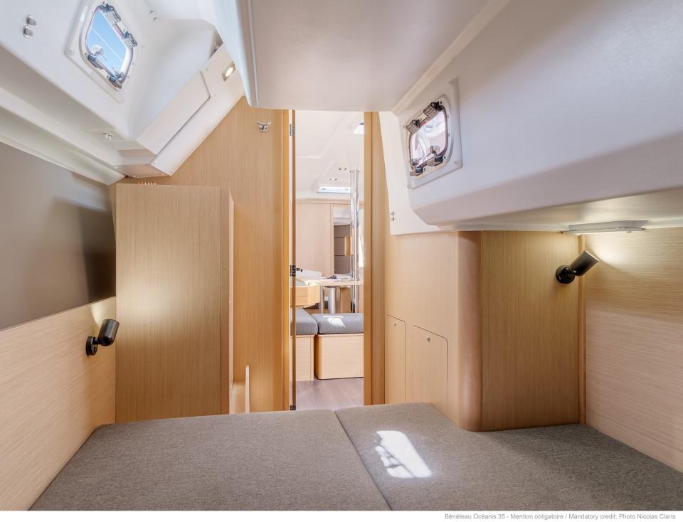 Oceanis 35, picture 11