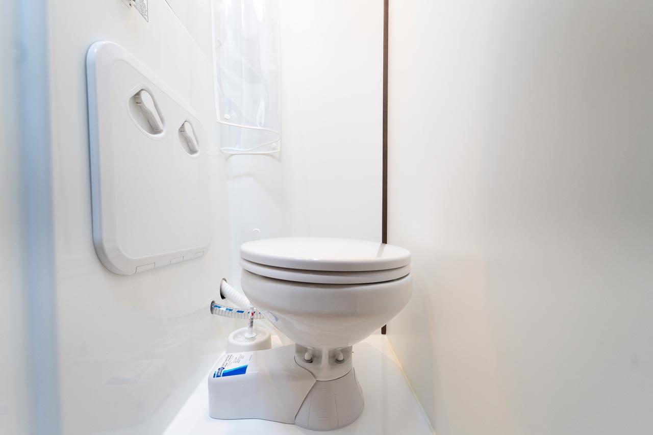 Lagoon 40 - 4 + 2 cab, picture 23