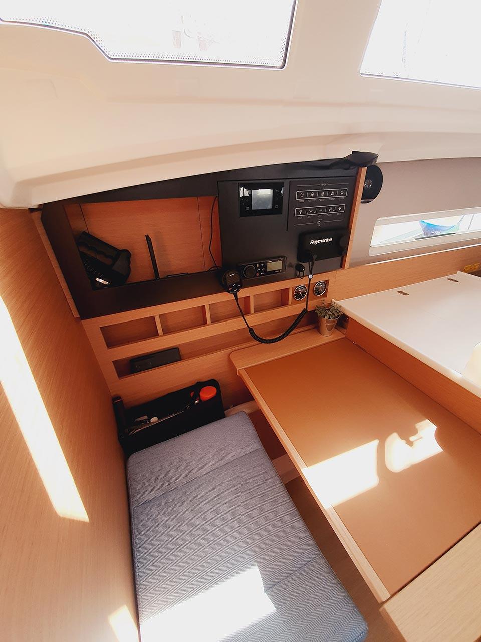 Sun Odyssey 410 - 3 cab., picture 9
