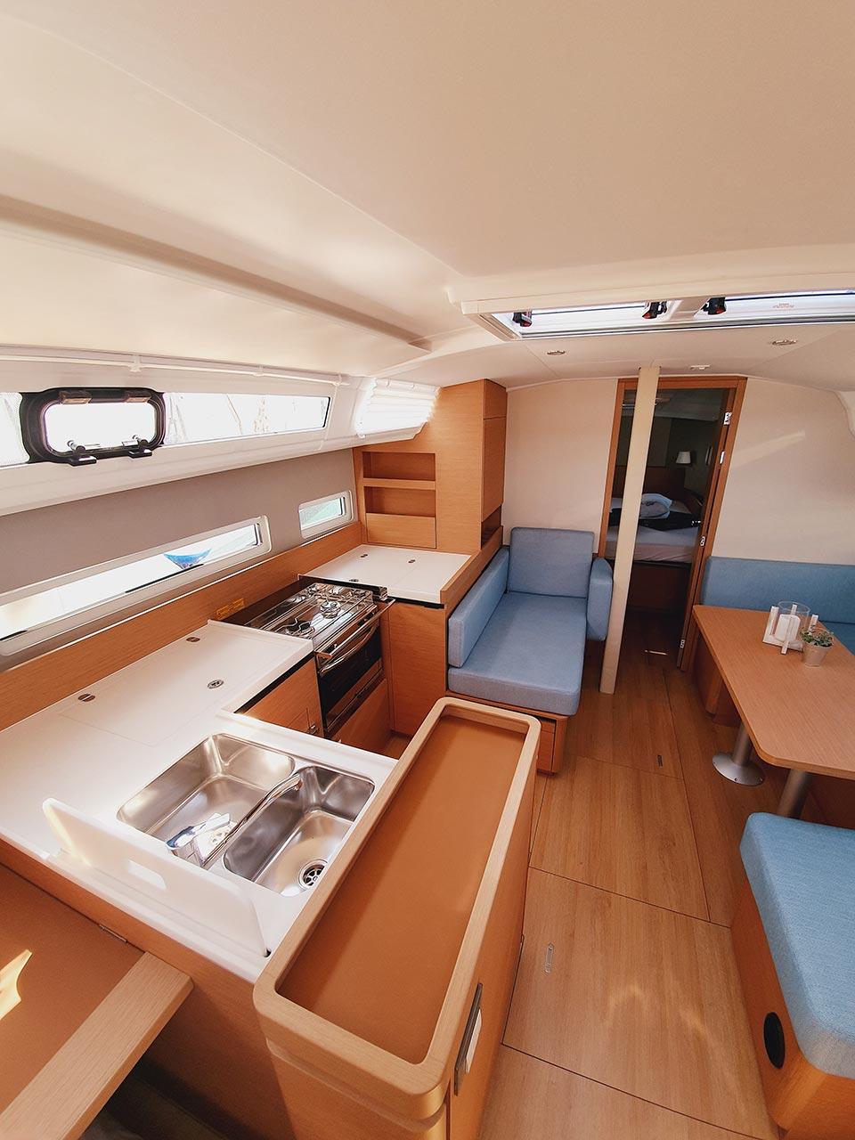 Sun Odyssey 410 - 3 cab., picture 6