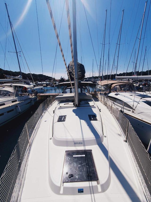 Bavaria C42, picture 3