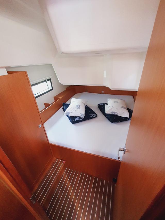 Bavaria C42, picture 12