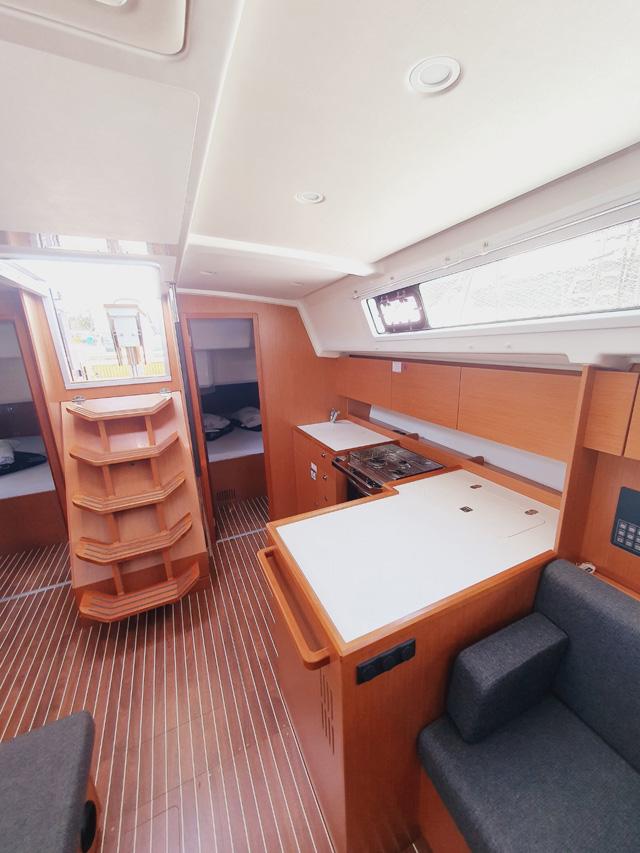 Bavaria C42, picture 8