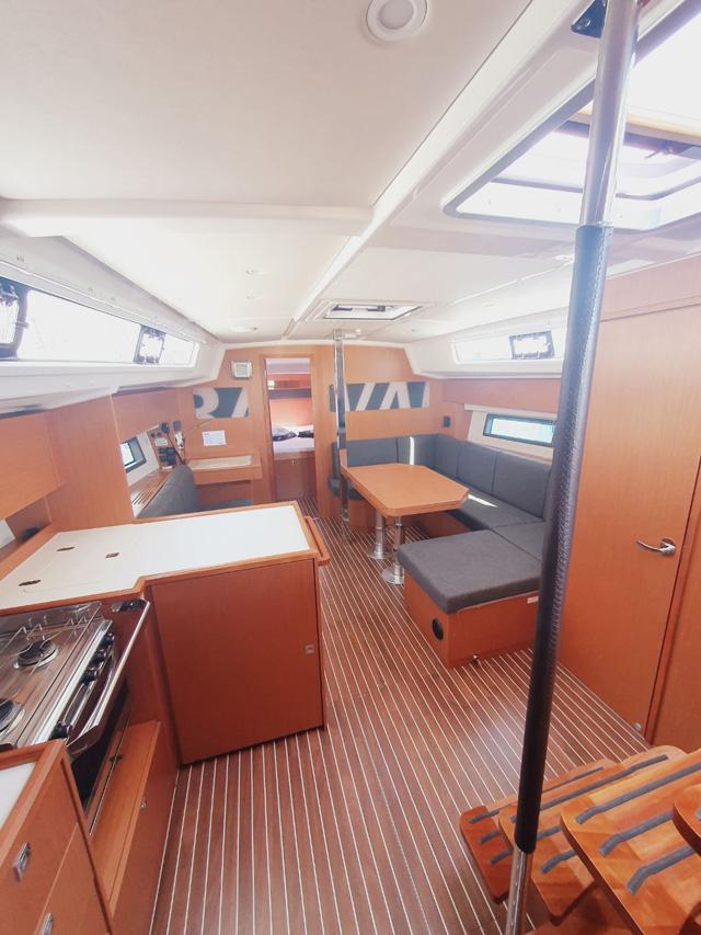 Bavaria C42, picture 5