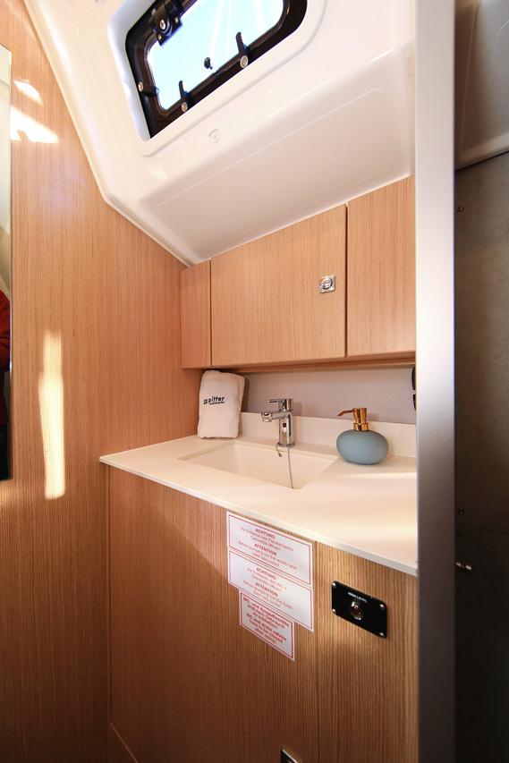 Bavaria C42 Style, picture 27