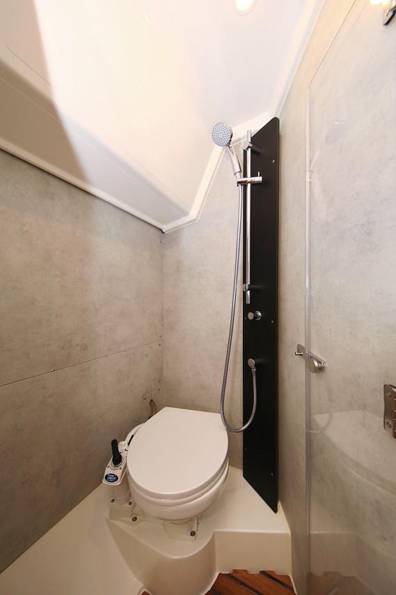 Bavaria C42 Style, picture 28