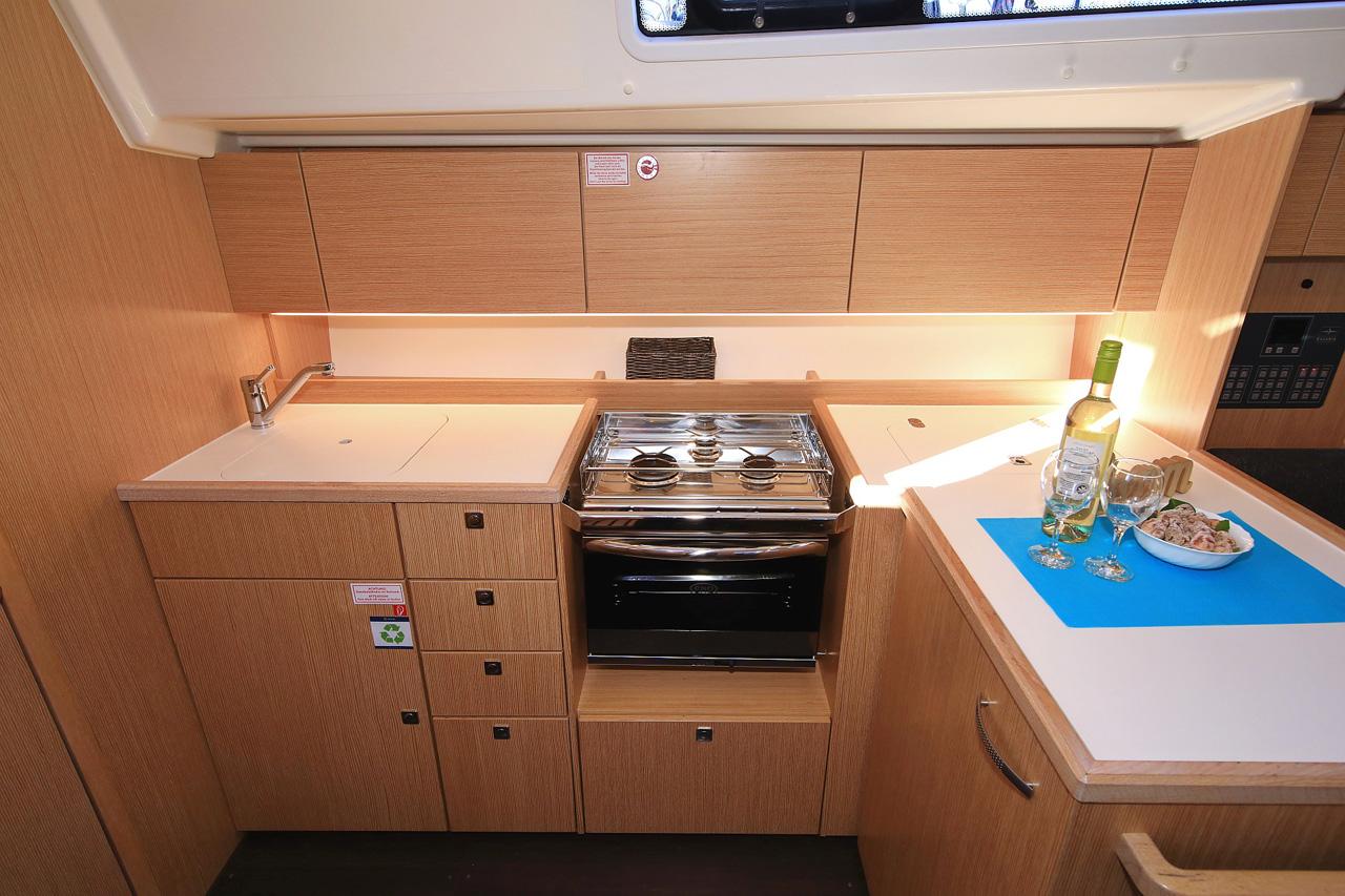 Bavaria C42 Style, picture 17