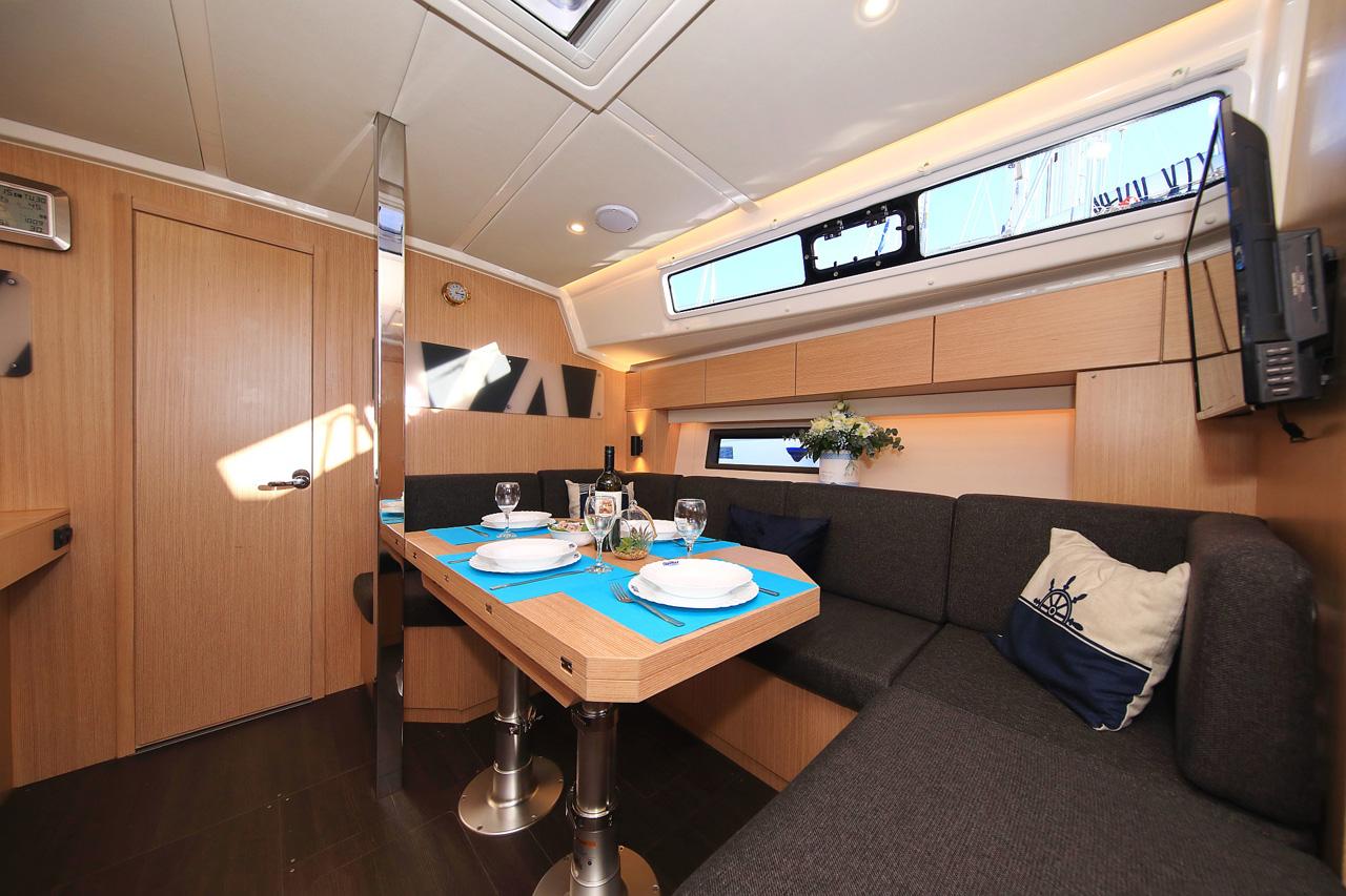 Bavaria C42 Style, picture 12