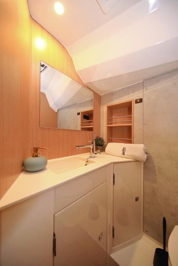 Bavaria C42 Style, picture 30