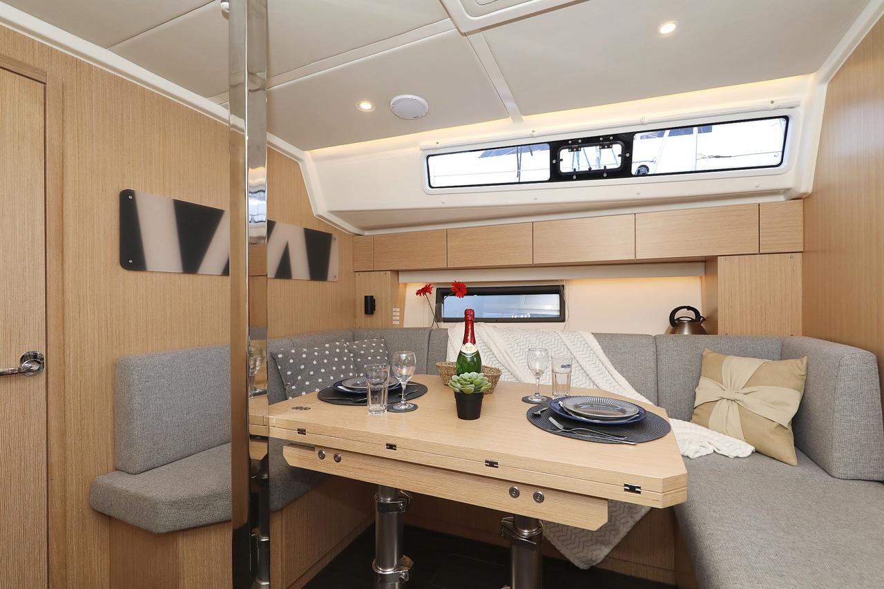 Bavaria C42 Style, picture 13