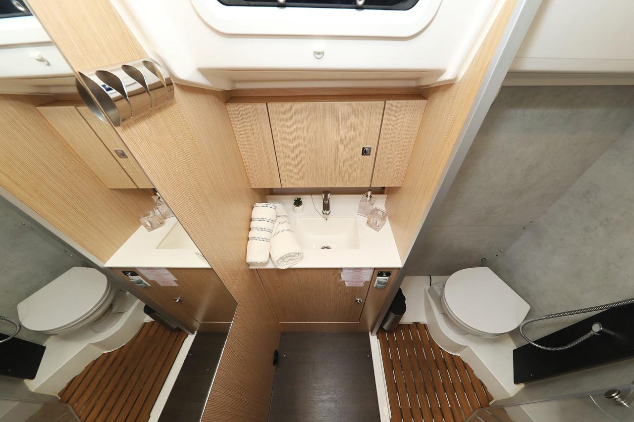 Bavaria C42 Style, picture 26