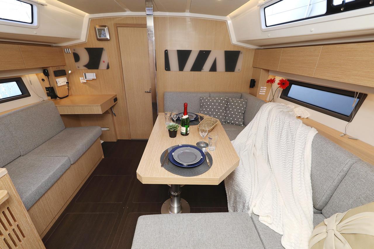 Bavaria C42 Style, picture 12