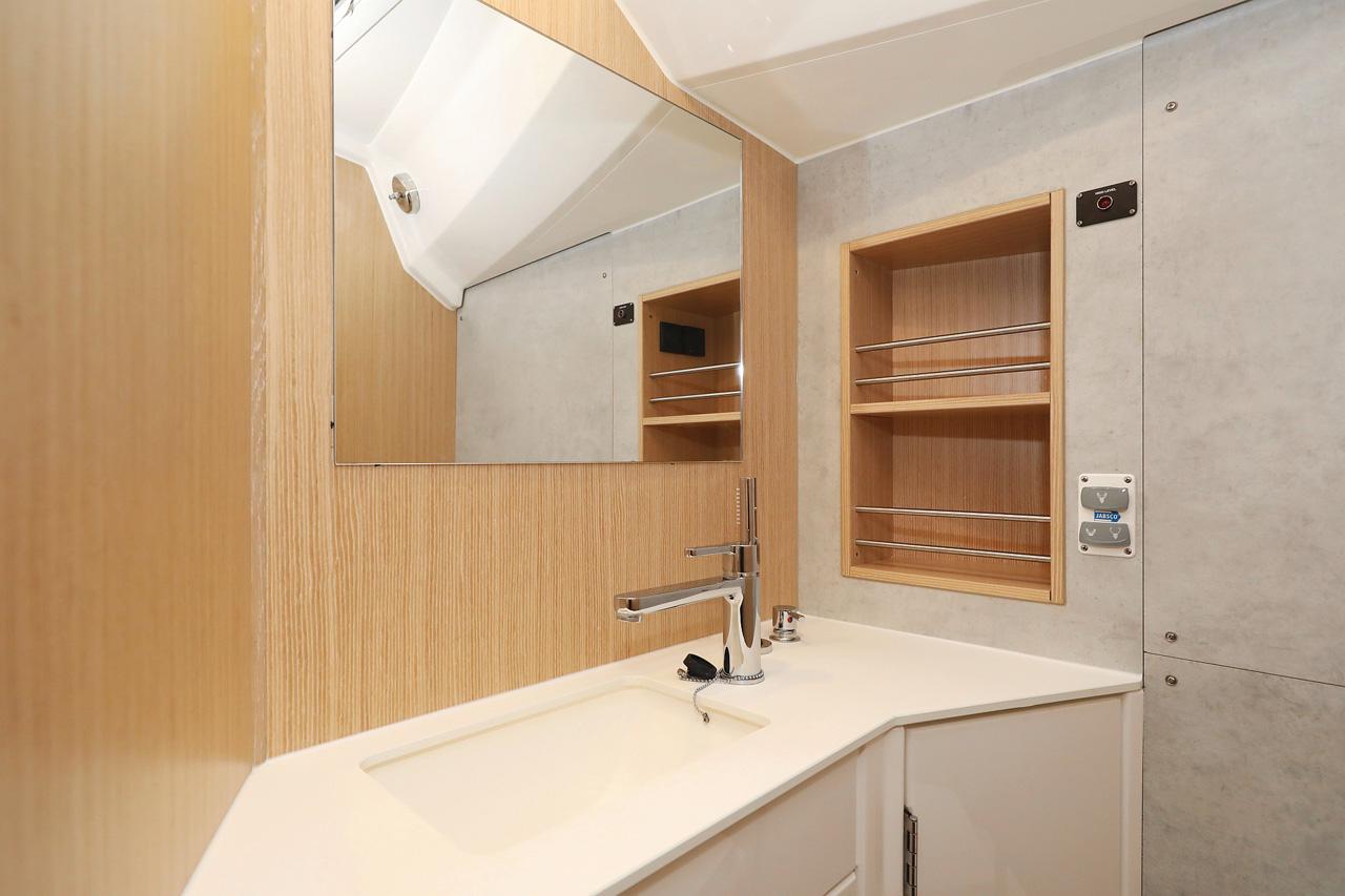 Bavaria C42 Style, picture 30