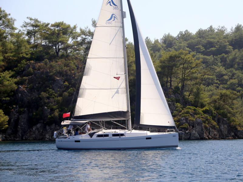 Hanse 385, picture 1