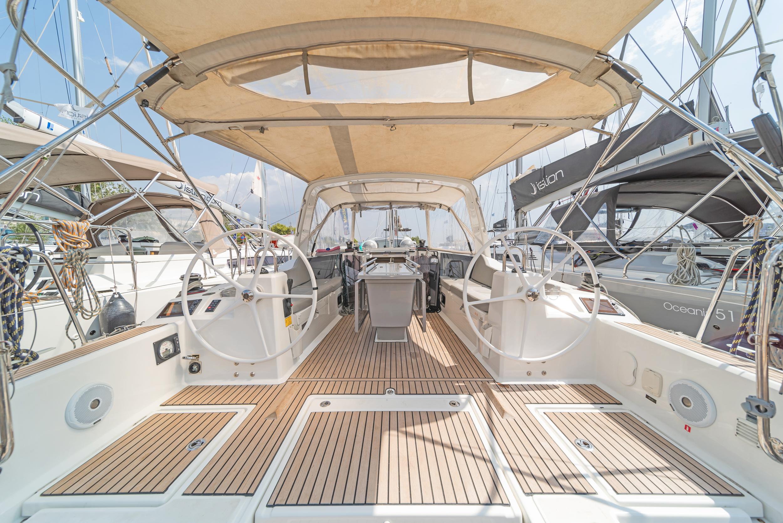 Oceanis 41.1, picture 11