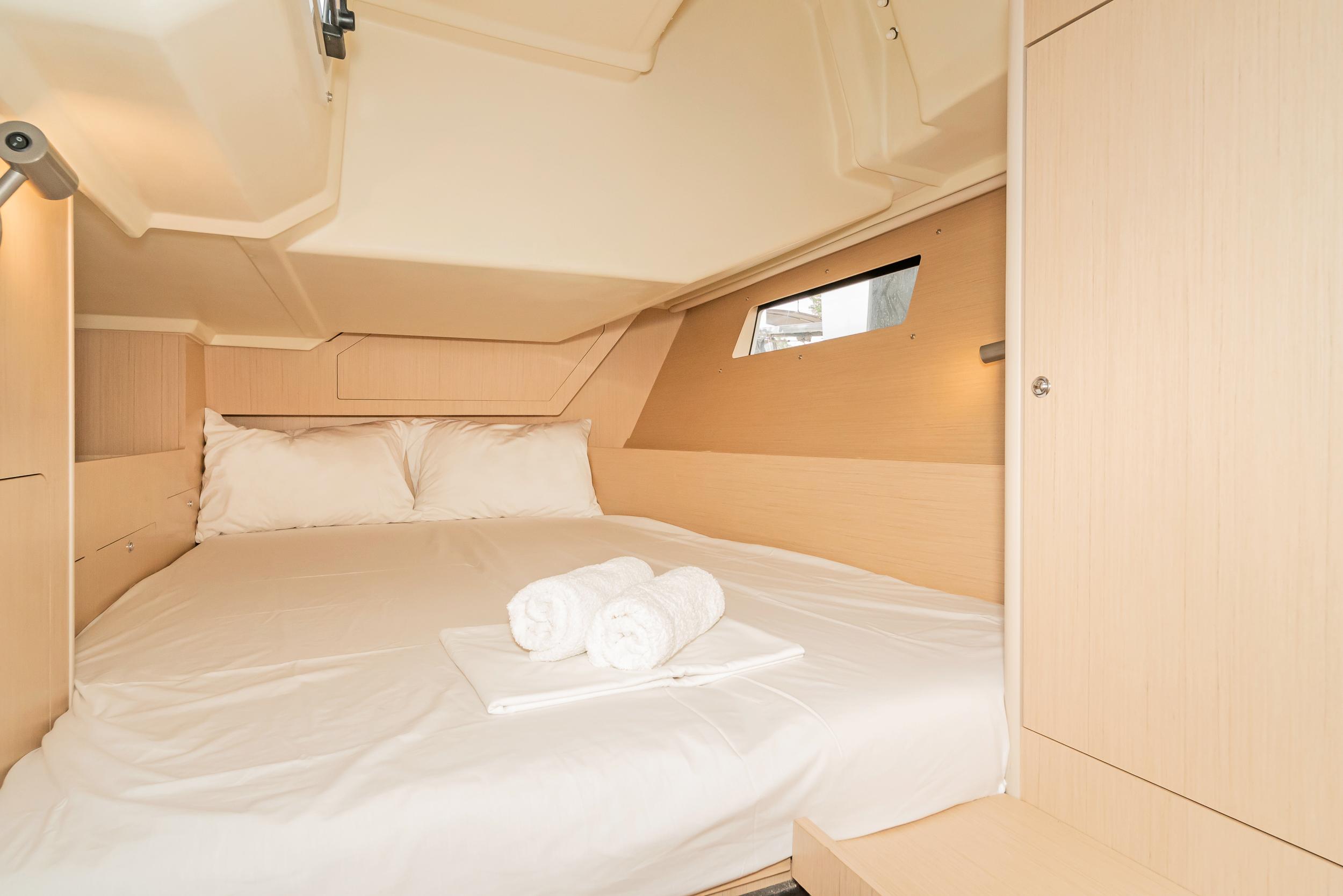 Oceanis 41.1, picture 3