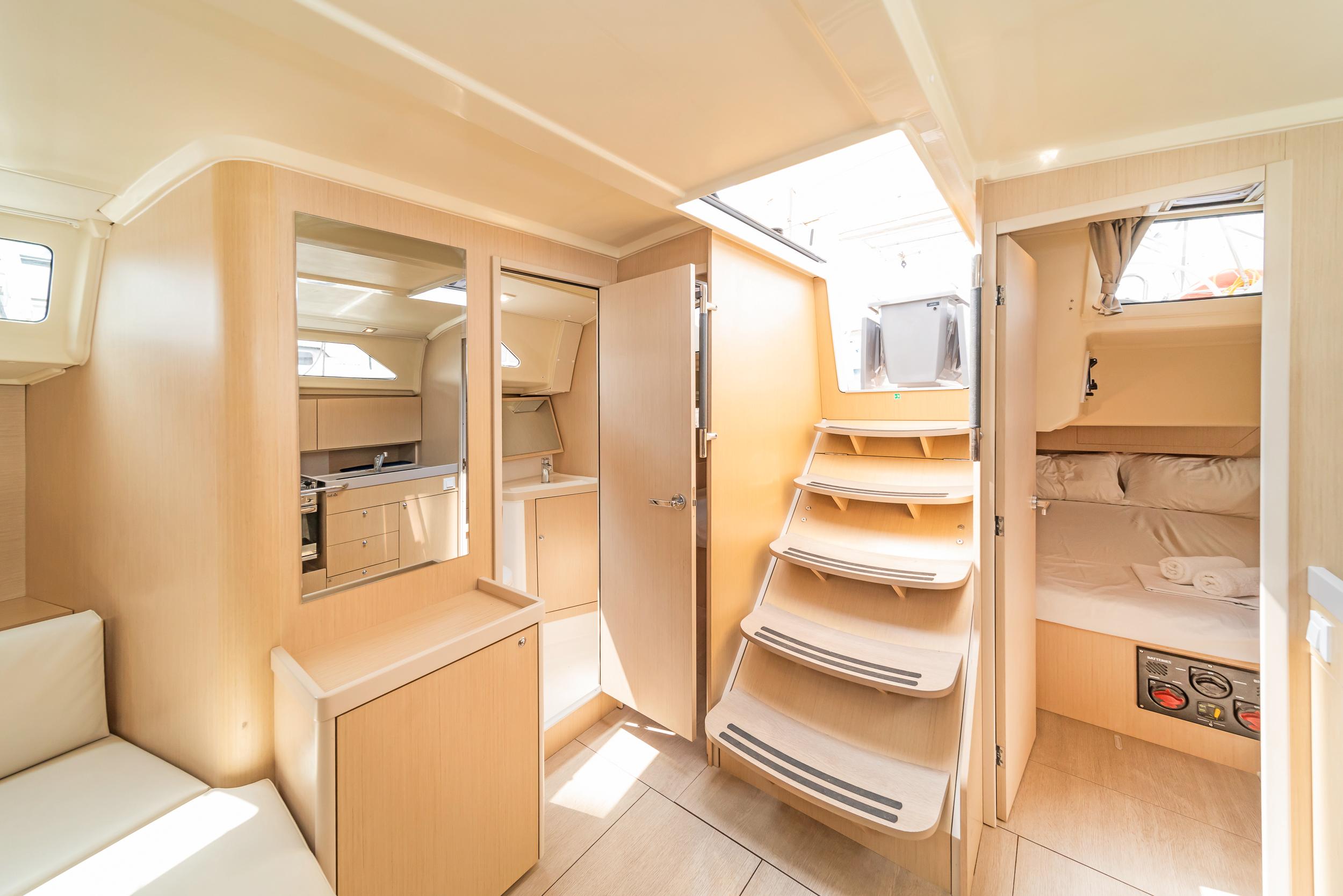 Oceanis 41.1, picture 10