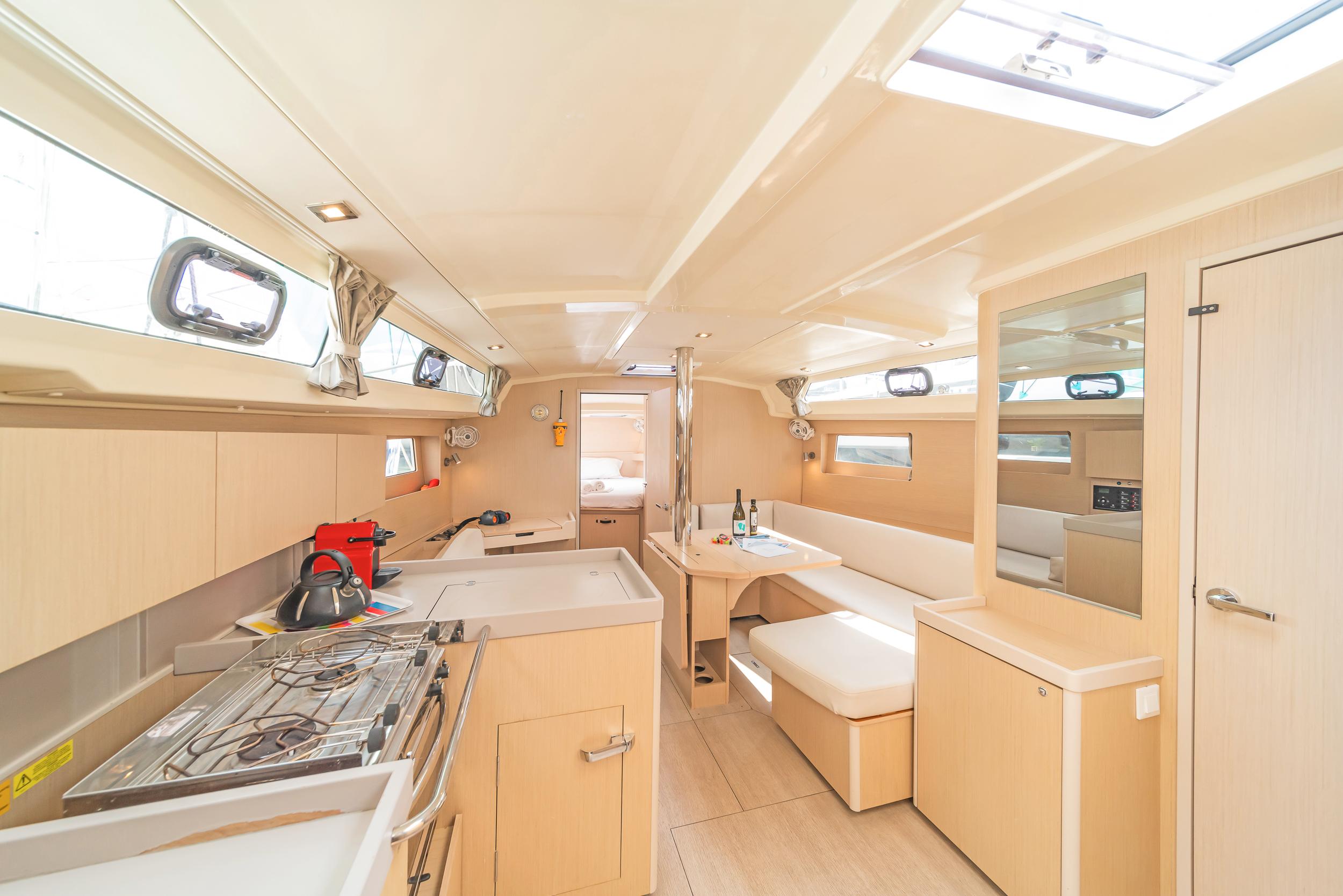 Oceanis 41.1, picture 8