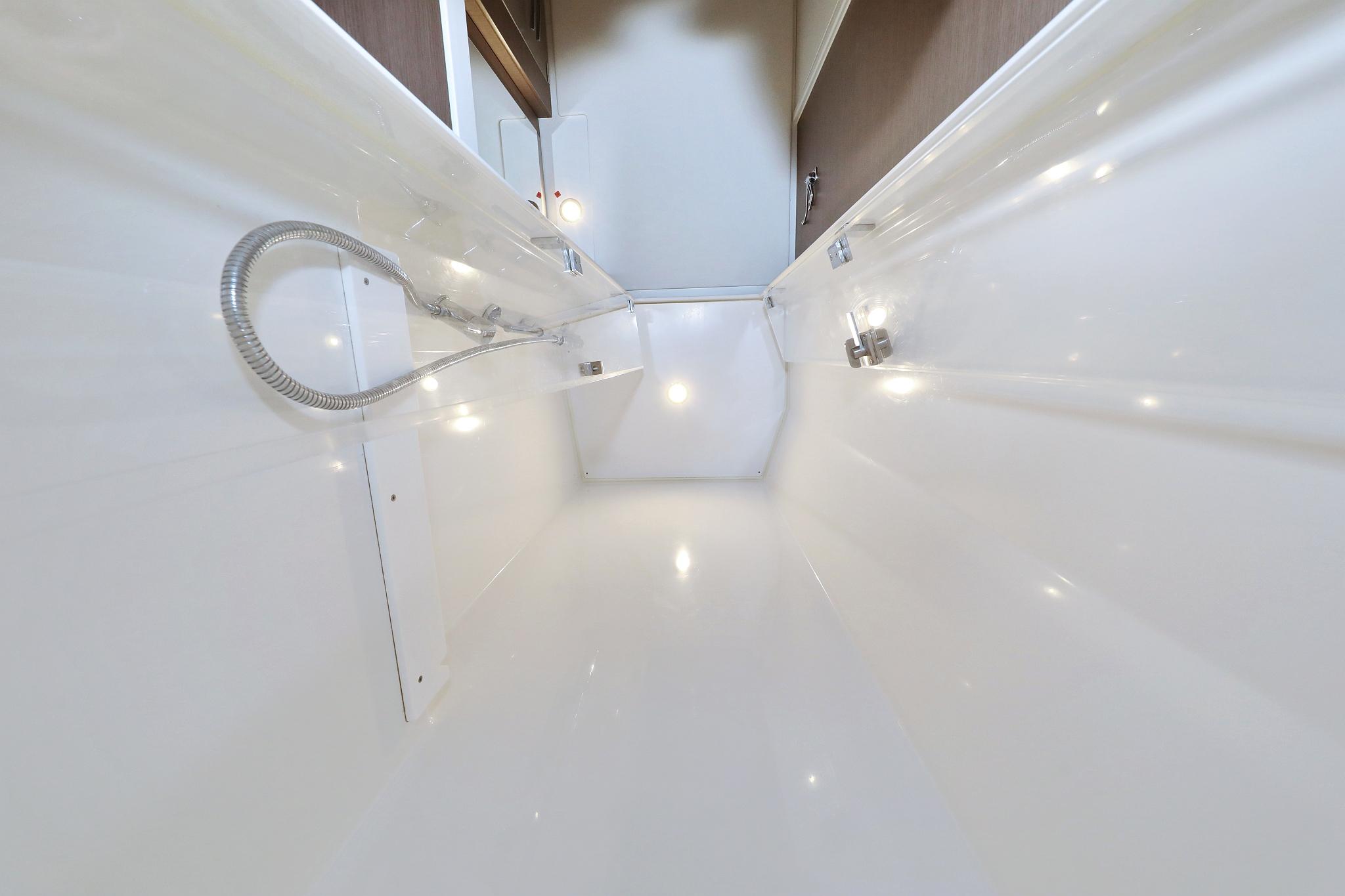 Bali 4.6 - 5 + 1 cab., picture 42