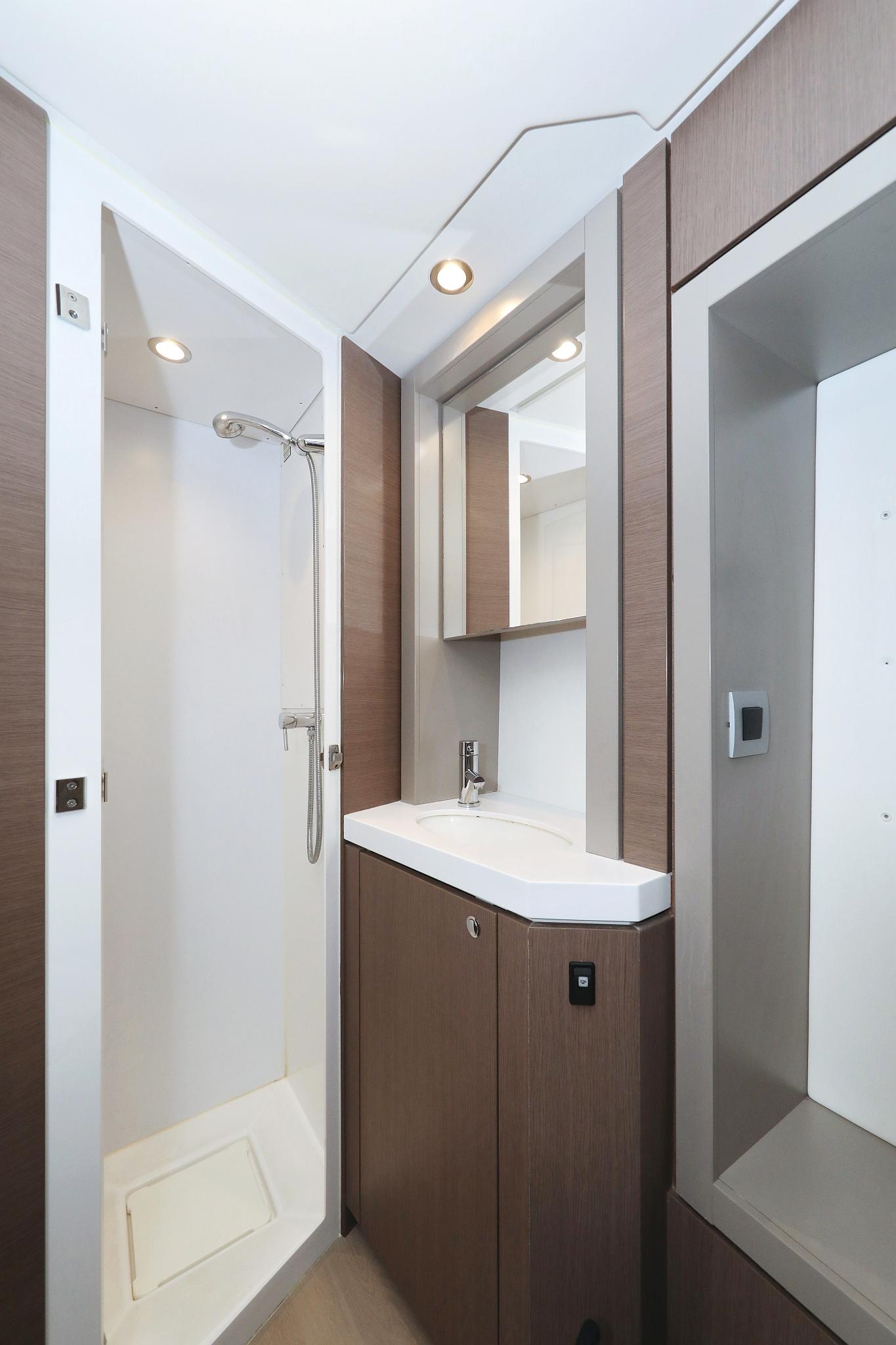 Bali 4.6 - 5 + 1 cab., picture 41