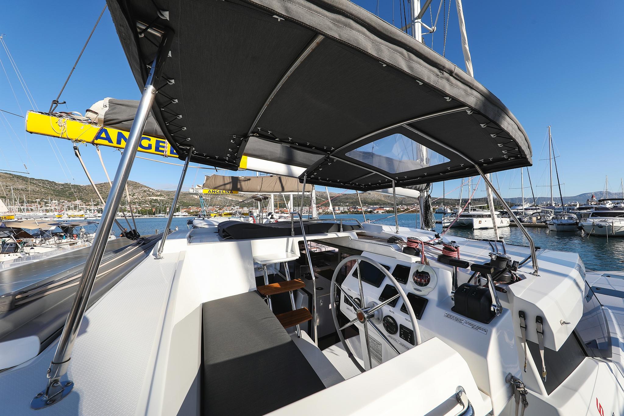 Fountaine Pajot Astrea 42 Quatuor, picture 8