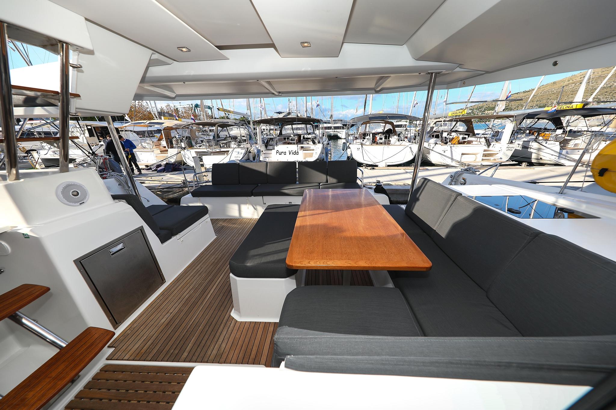Fountaine Pajot Astrea 42 Quatuor, picture 7
