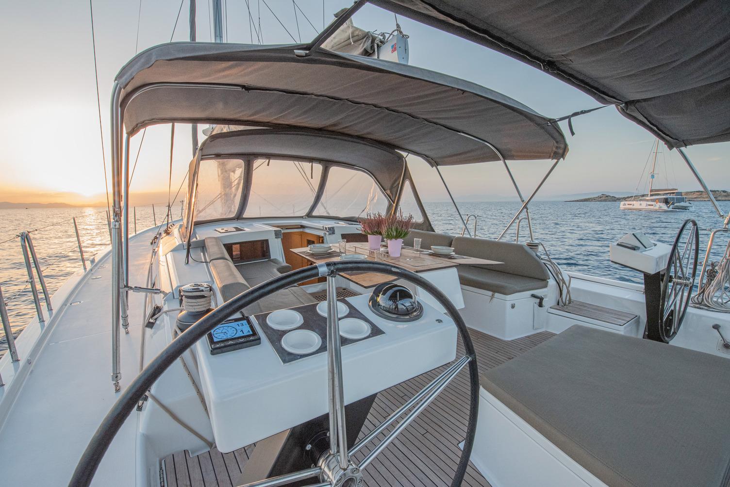 Dufour 530 - 5 + 1 cab., picture 3