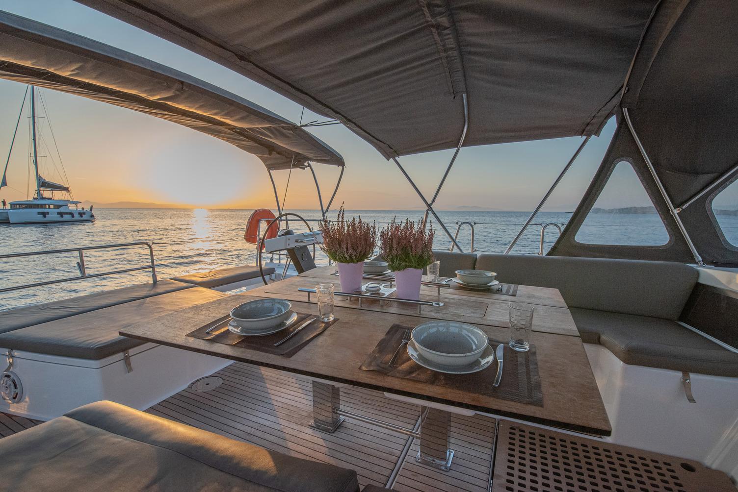 Dufour 530 - 5 + 1 cab., picture 4