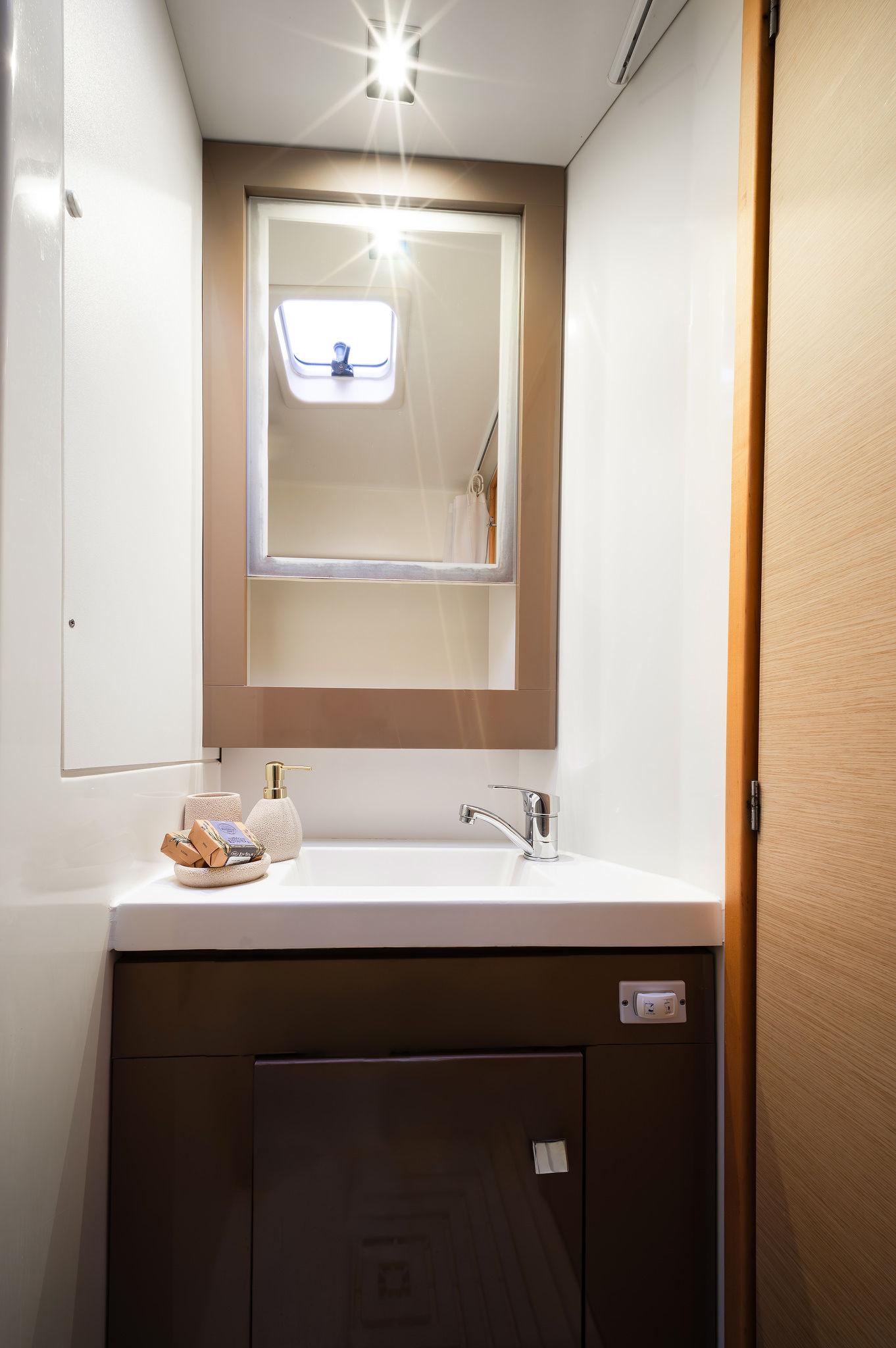 Fountaine Pajot Saba 50 - 6 + 1 cab., picture 39