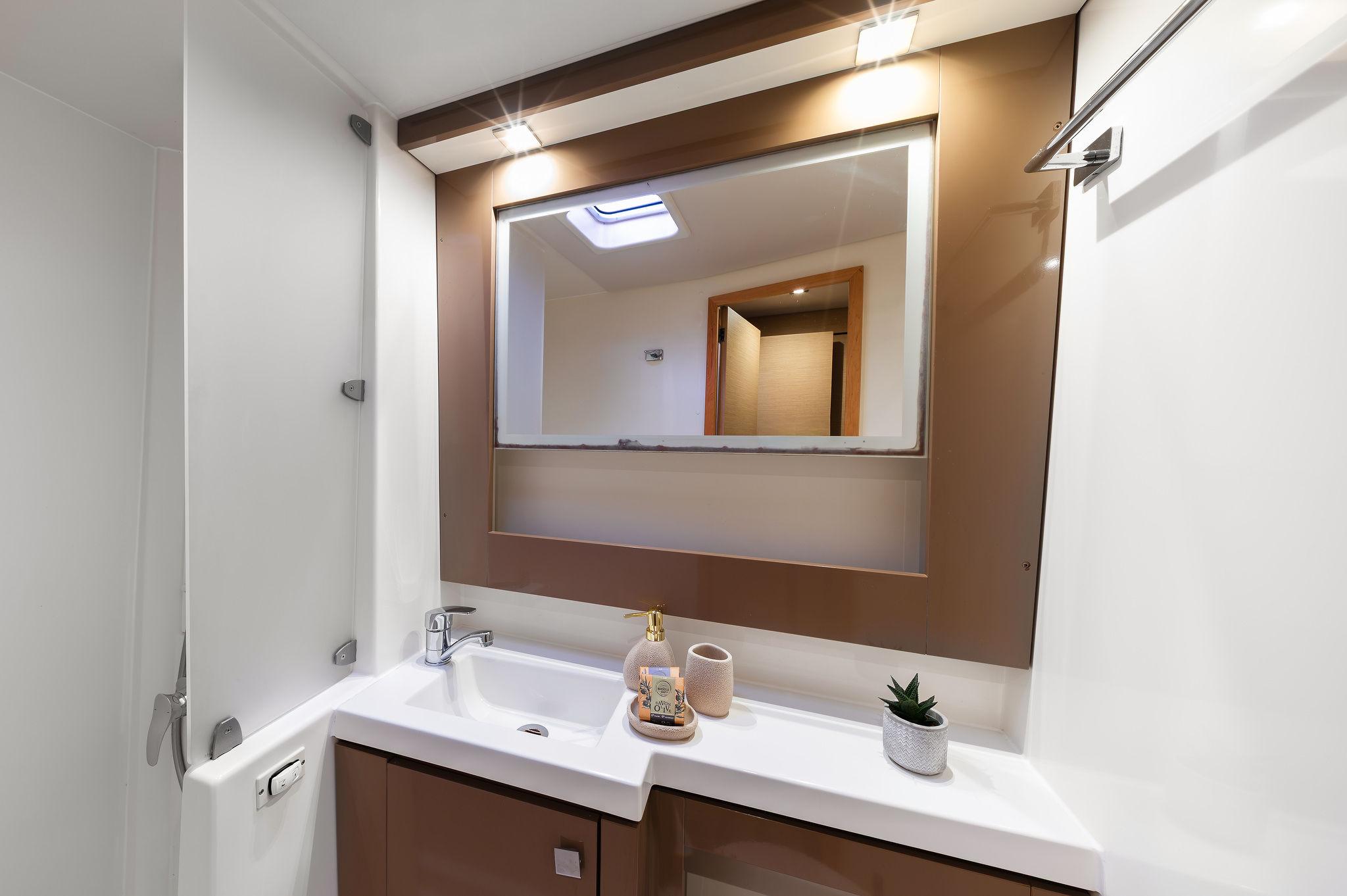 Fountaine Pajot Saba 50 - 6 + 1 cab., picture 35