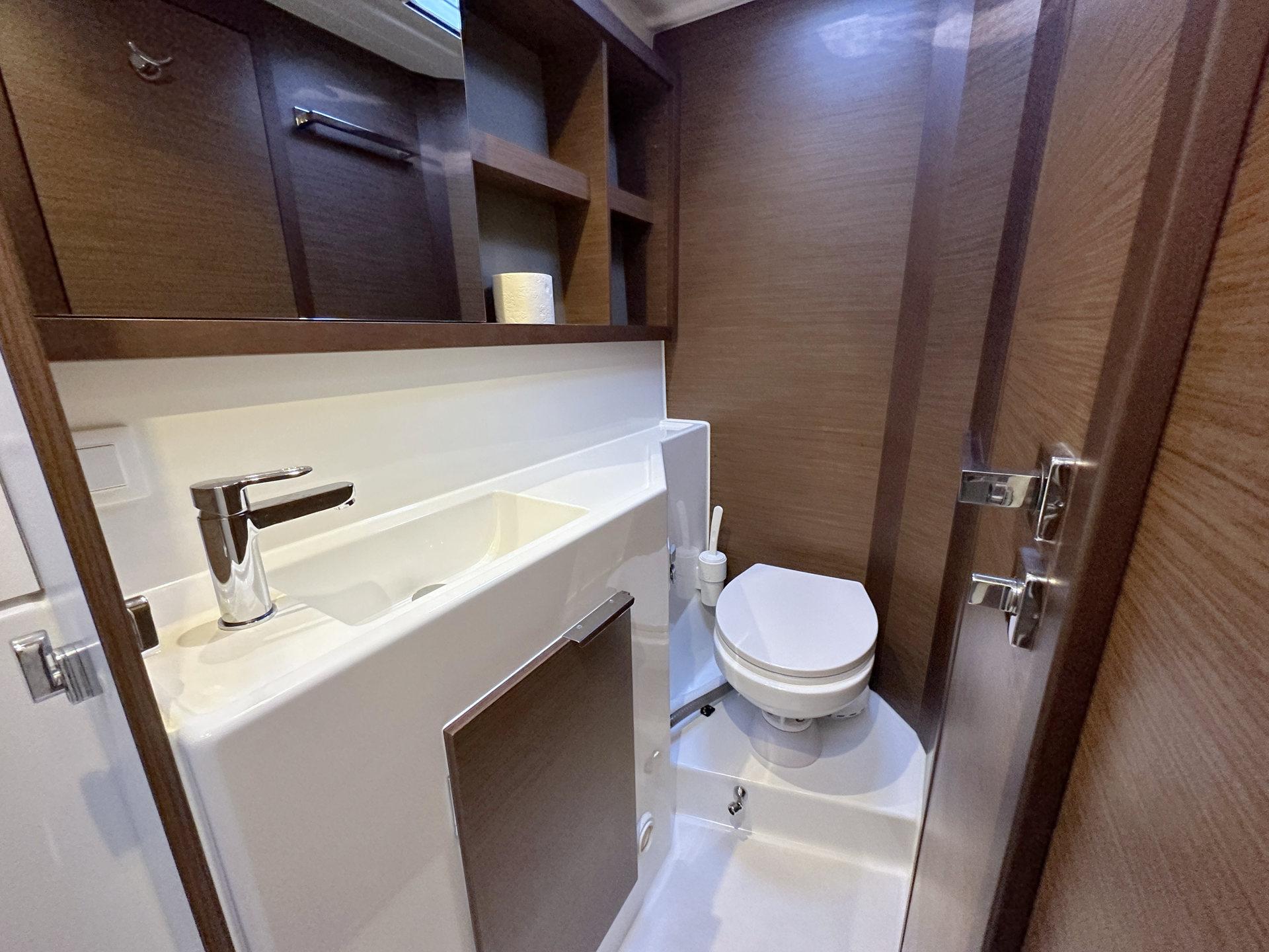 Lagoon 40 - 4 + 2 cab - Vaiana, picture 28