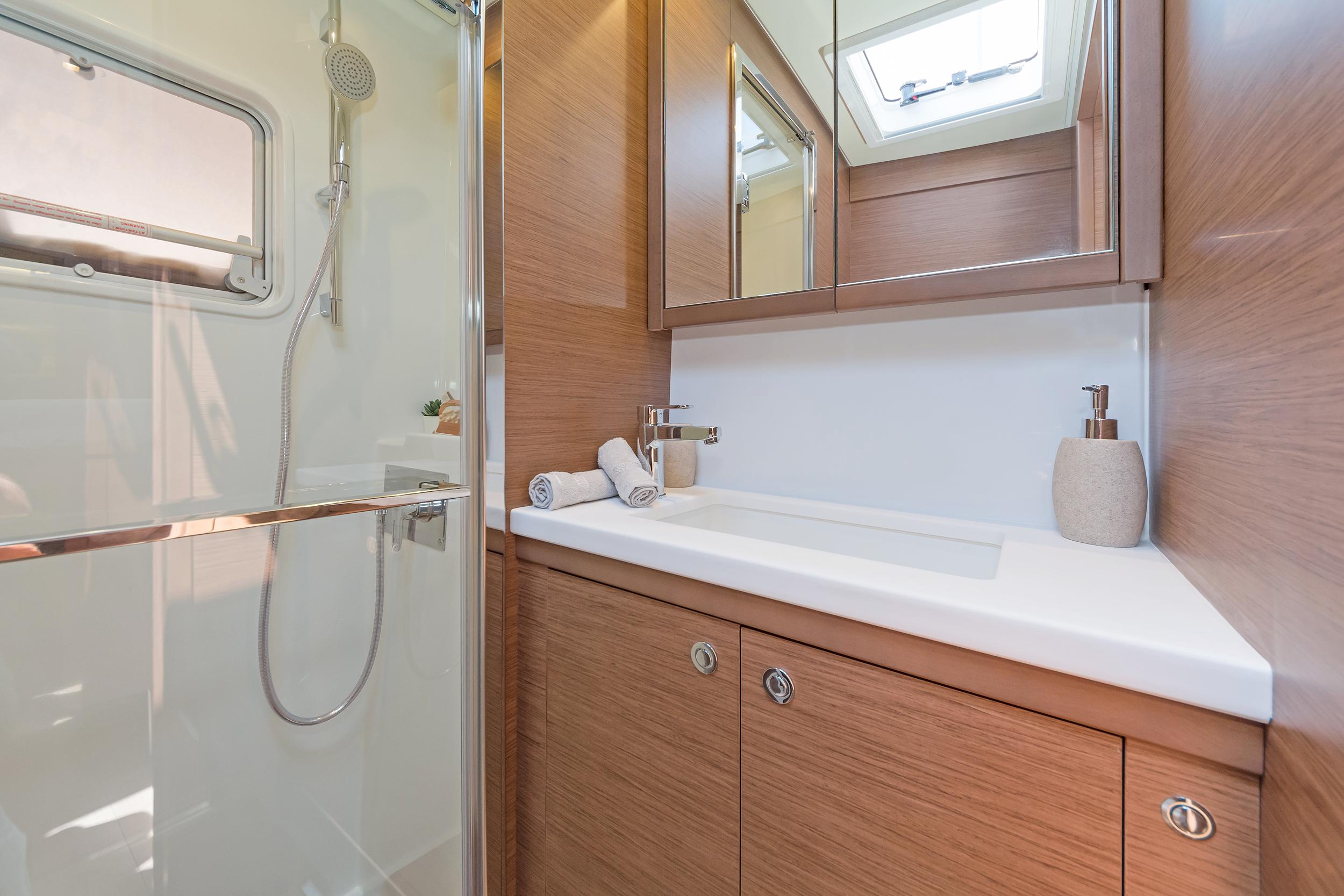 Lagoon 52 - 6 cab., picture 9