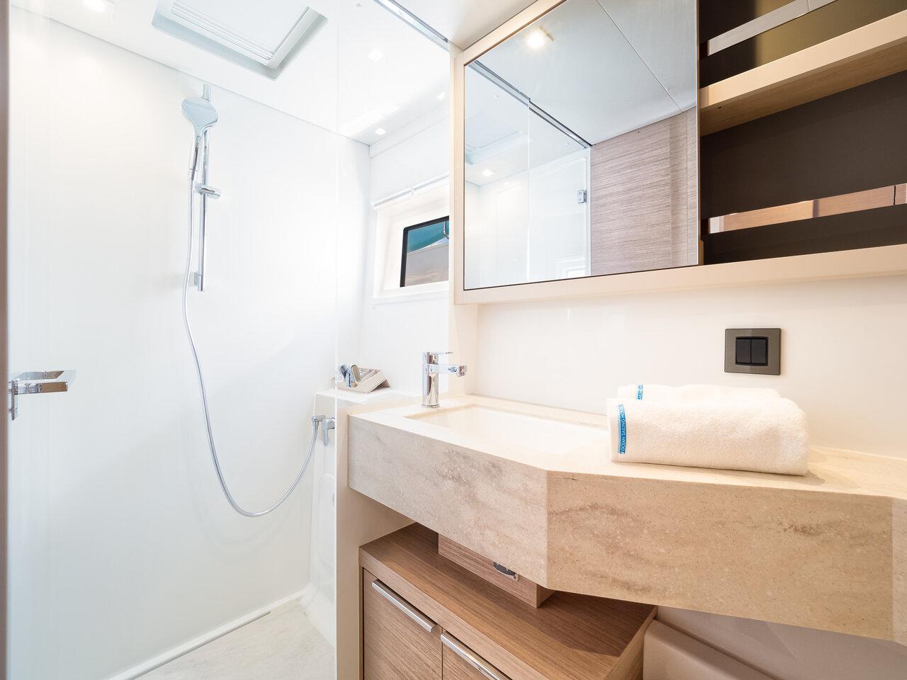 Lagoon 46 - 4 + 2 cab., picture 23